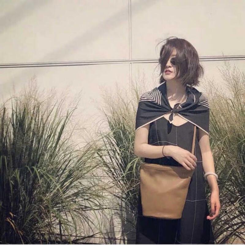 NINA SOLOR Nordic Simple Mulberry Silk Scarf with Inlaid Buckle