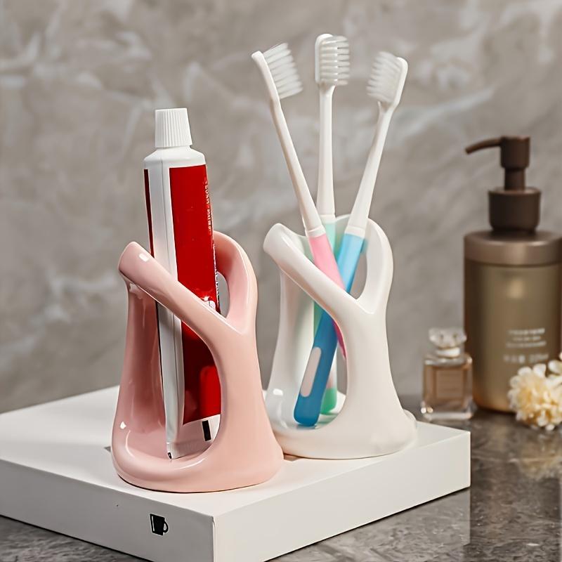 1pc Ceramic Heart-Shaped Toothbrush Holder, Freestanding Bathroom Accessory, Thickened Moisture-Proof Design, Cute Cartoon Couple Toothbrush Organizer