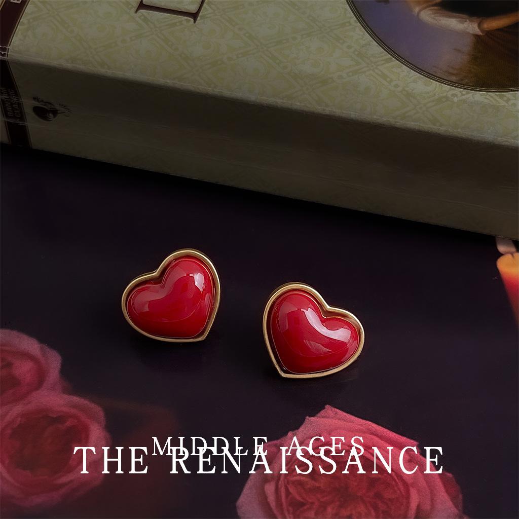 Средневековые ретро трехмерные бордовые серьги-гвоздики с сердечками ностальгический Гонконгский стиль нишевый дизайн серьги женские