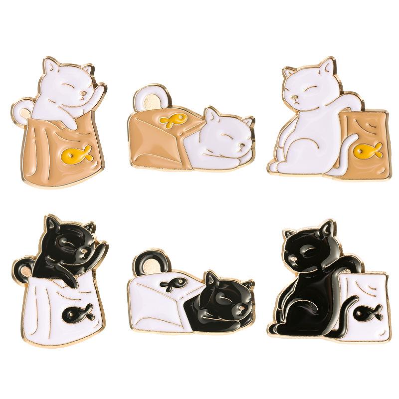 Cute Cats Enamel Pins Fish Bag Brooch Cartoon Animal Badges Lapel Pin Jewelry Gift for Kids Best Friends Claw Fish Bone Badge Women Accessory Brooch