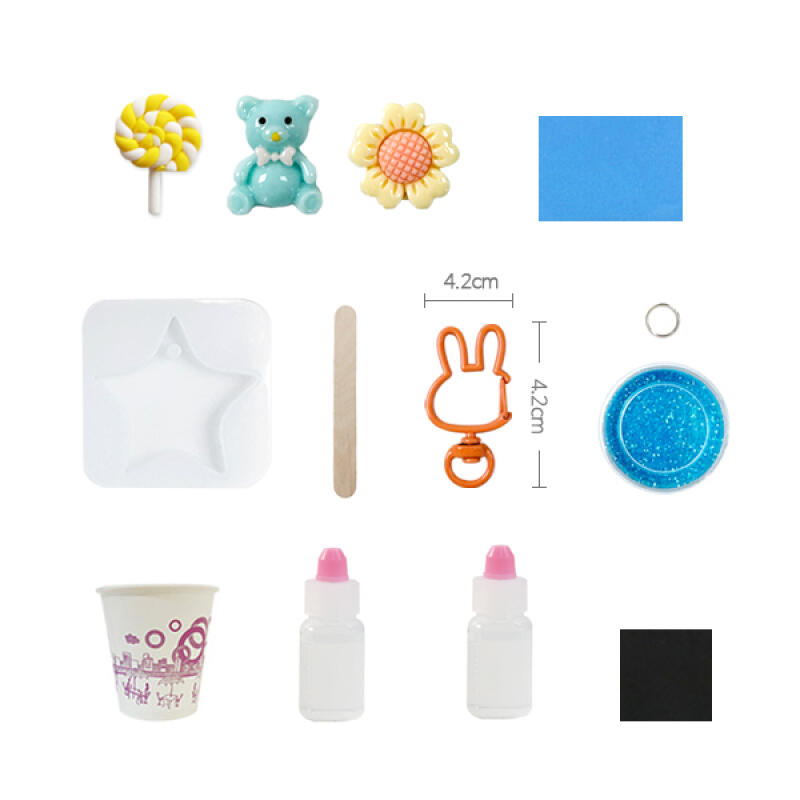 Making a Sweet Dessert Resin Keychain - 1-Person Set
