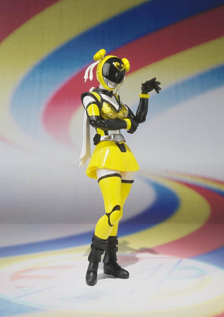 TAMASHII NATIONS Akiba Yellow Ita S.H.Figuarts (Season Ver.)