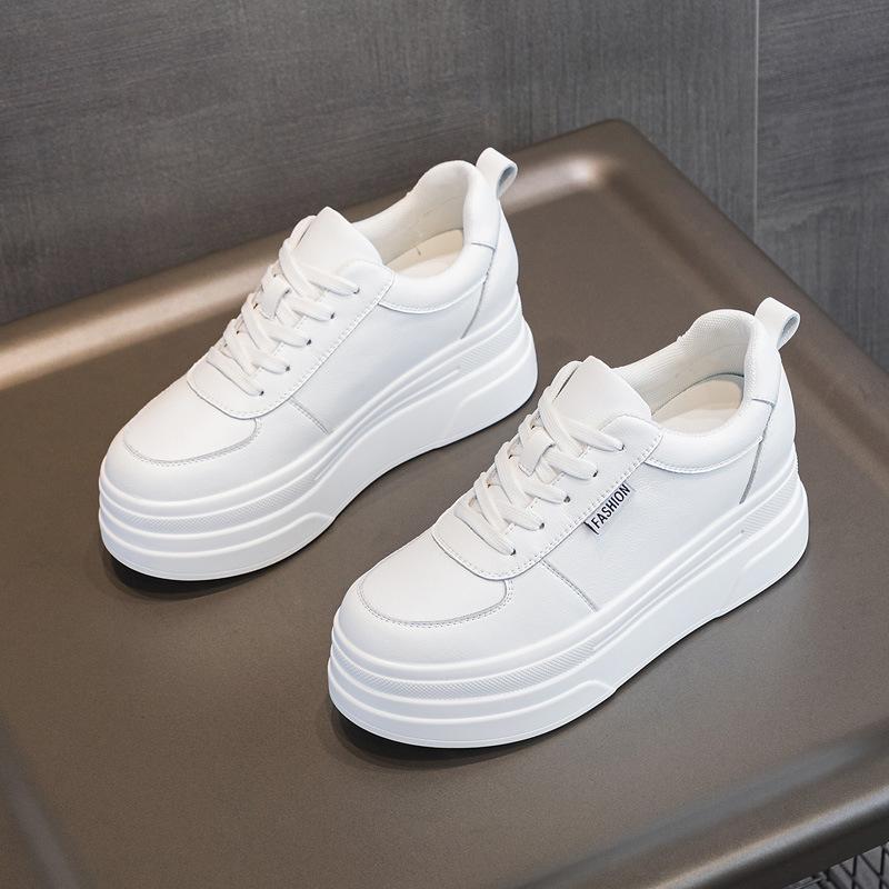 2026 autumn women's shoes new board shoes women's shoes versatile single shoes muffin thick sole heightening small white single shoes