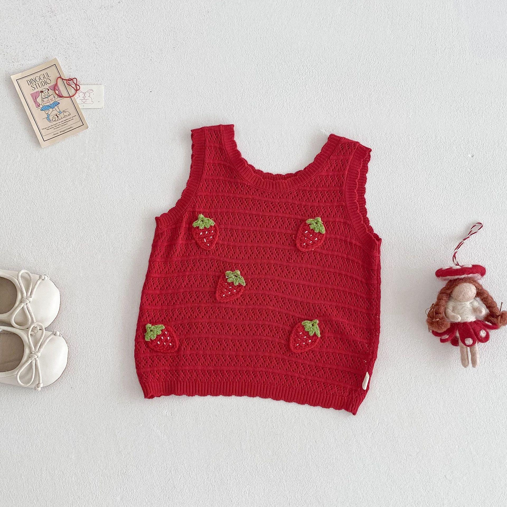 

Girls Summer Sleeveless Vest Ice Silk Strawberry Design Cute Toddler Fashion Korean Style Top 120 червоний