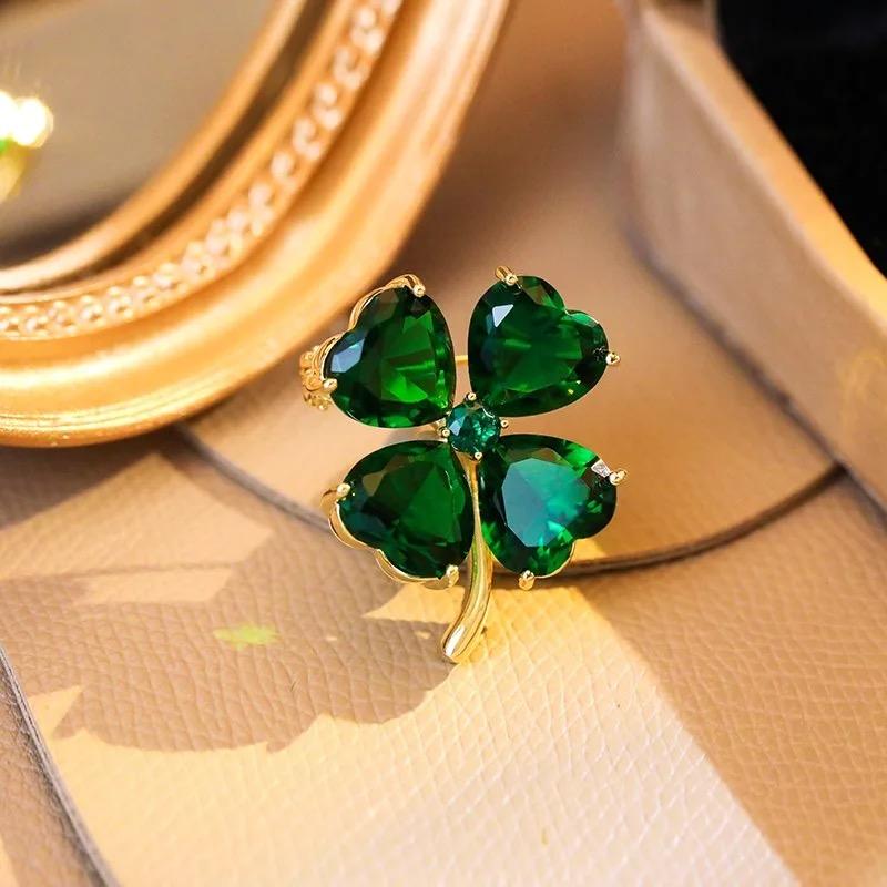 Delicate Green Crystal Lucky Four Leaf Clover Brooches for Women Retro Emerald Heart Lapel Pin Female Wedding Clothing Jewelry