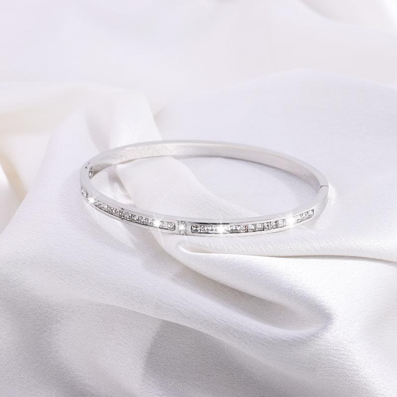 Fashionable, Classic, High-end, Luxurious, Three-star Gypsophila for Girls, Gift Bracelet for Besties