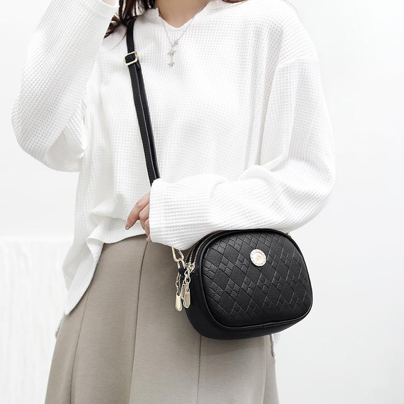 Small bag women's bag 2025 new fashion type middle-aged mother bag atmospheric women's mini bag shoulder crossbody bag