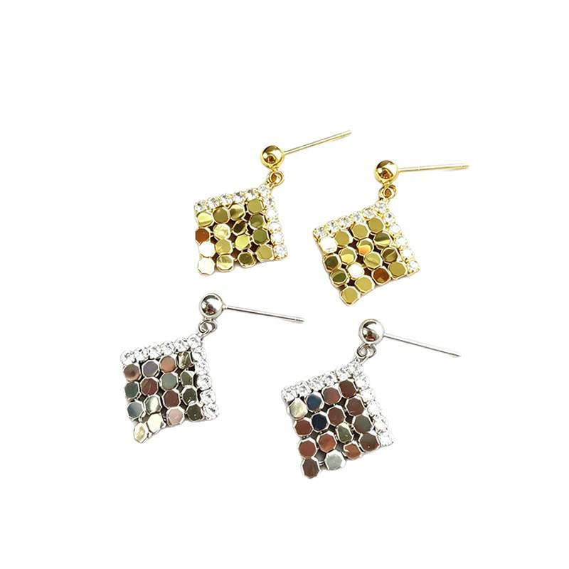 Exquisite Retro Hong Kong Geometric Diamond Dangle Earrings for Women: Fashionable, Elegant Studs with a High-End Feel