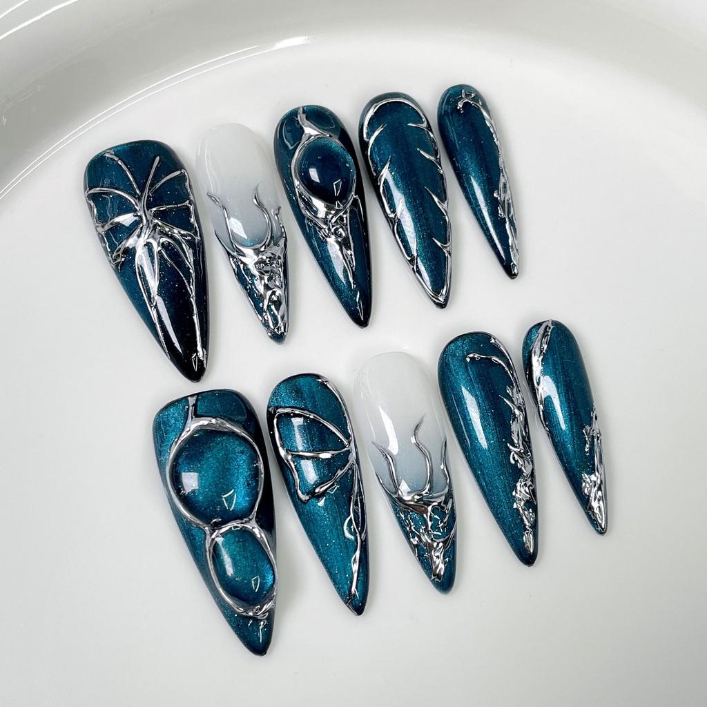 10Pcs Vintage French Gradient Long Stiletto Press On Nails With Metal Spiral Rhinestone Handmade Nail Art Decorations