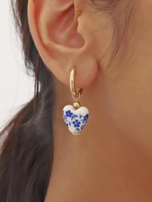 Retro-Style Chinese-Inspired Blue Ceramic Heart-Shaped Earrings, Perfect For Women'S Everyday Wear.