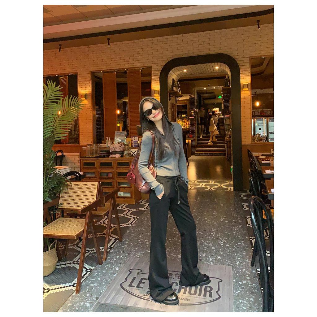 Korean Zip-Up Hoodie: Stylish, High-Quality, Slimming, Brightening, Versatile Top for Spring/Autumn