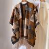 Châle douillet à pompons en laine pour femme – Cape pour photographie Automne/Hiver