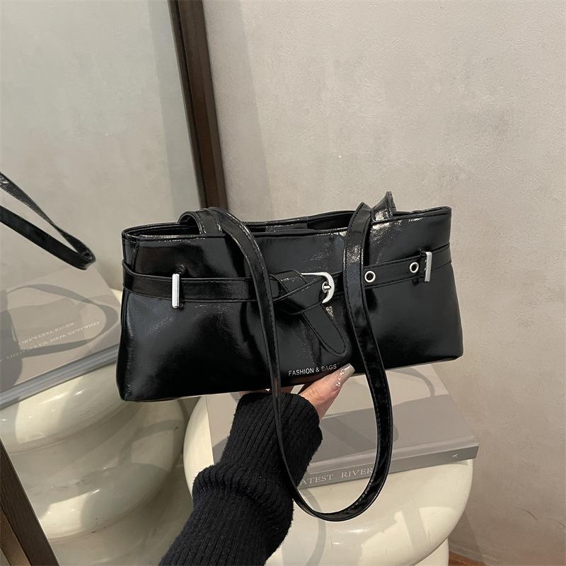 Underarm Bag - Fashionable Commuter Shoulder Bag for Spring, Versatile Handbag