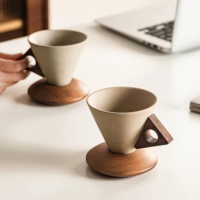 [Ručně vyráběný keramický hrnek na kávu] 1 Ručně vyráběný keramický hrnek na kávu 250 ml/8,45 oz - Unikátní design trojúhelníkového kužele, Ideální pro domácí nebo kancelářské použití