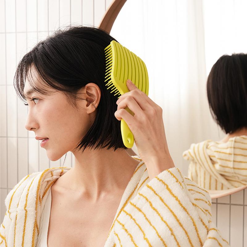 grabity Hair Lifting Brush