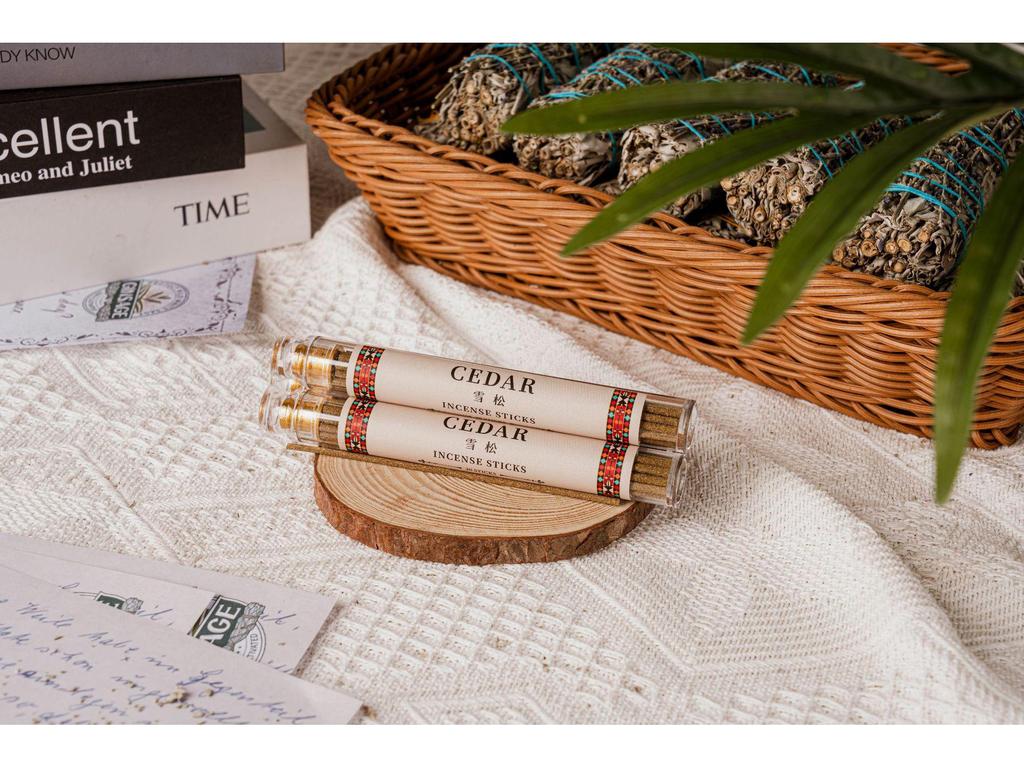 Bețișoare de Aromaterapie cu Salvia Albă și Salvia Albastră cu Cedru Californian și Lemn Sfânt pentru Meditație și Demagnetizarea Cristalelor