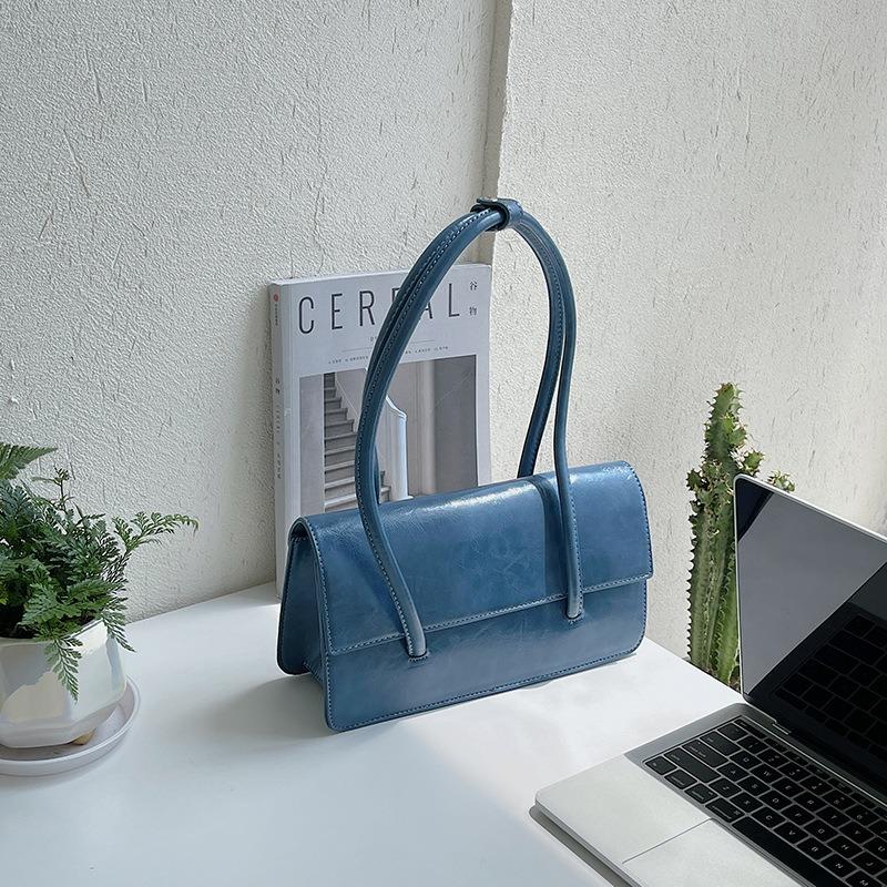 Retro Shoulder Bag, Niche Handbag for Women, Versatile Styling, Flip Envelope, Underarm Bag for Women