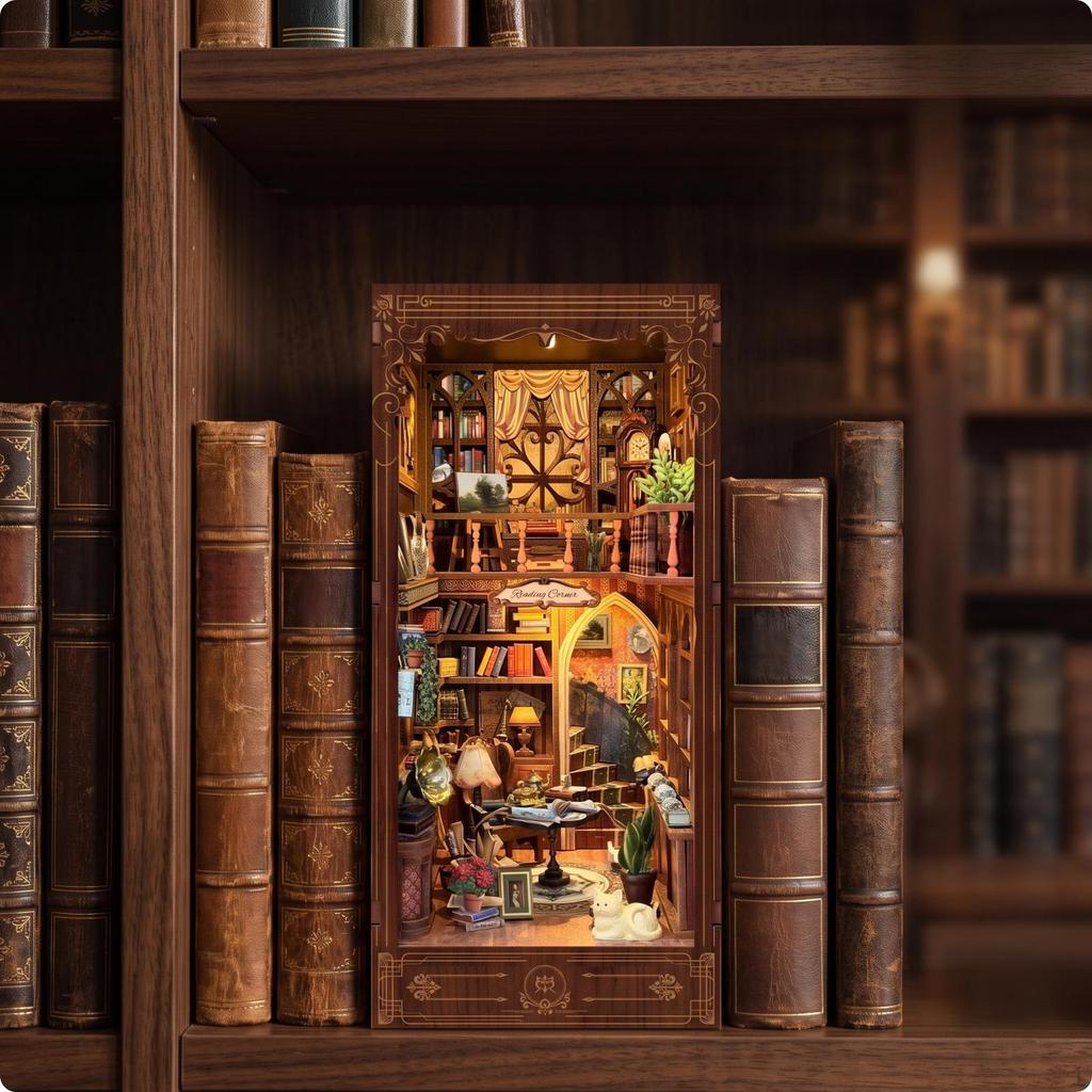 DIY Book Nook Kit Vintage Miniature Classic for Shelf, Hobbyists
