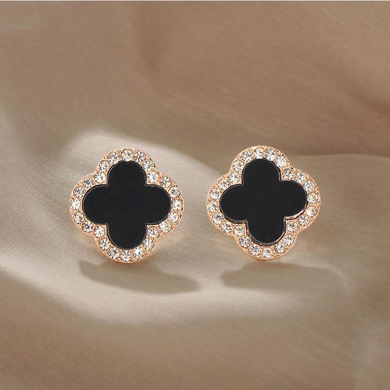 

2021 Trendy Clover Ear Clips: Pure Silver, No Piercing, Simple Elegance for Women