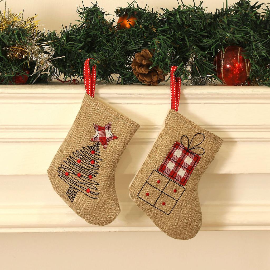 Christmas Tree Ornament Lovely Christmas Stockings Candy Gift Bag Christmas Hanging Socks For Fireplaces Door Decoration