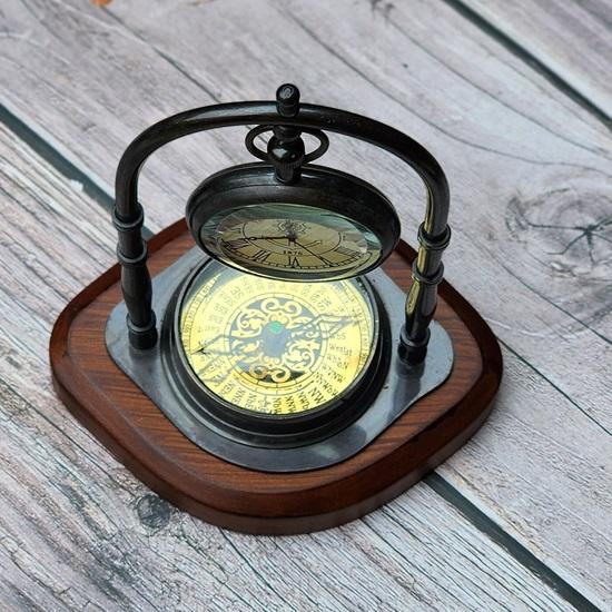 17.78 Cm Retro Table Clock with Nautical Compass, Christmas Present, Anniversary Gift, Keepsake, Tabletop Décor