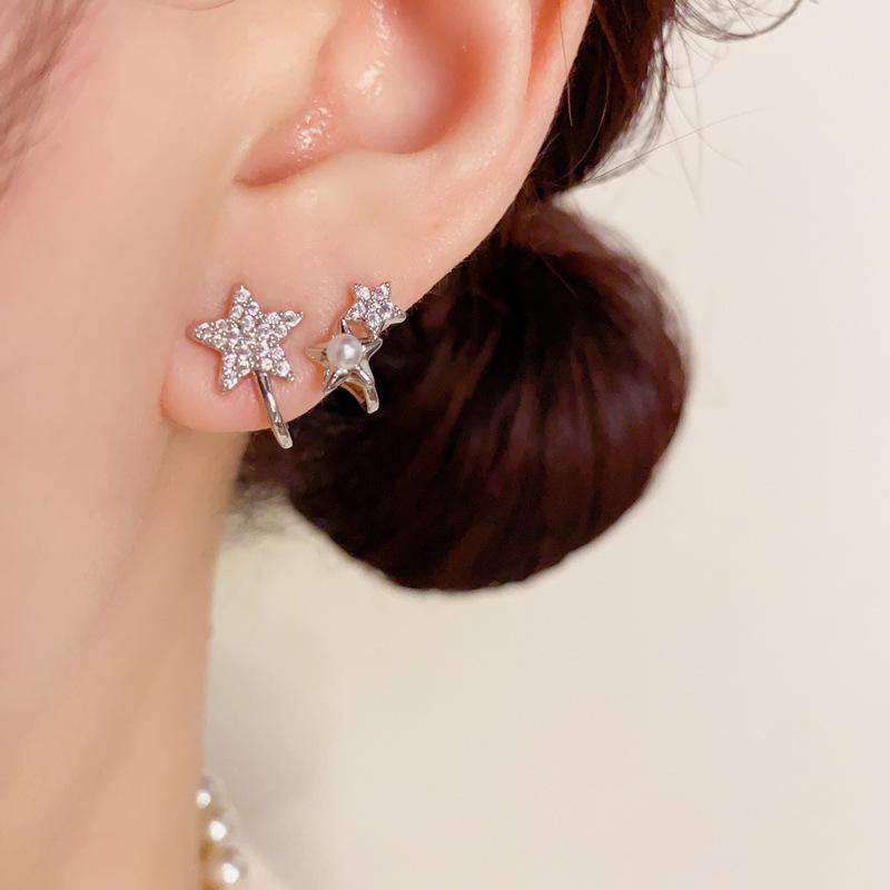 Pearl Star Ear Clip for Women's New Style, with a niche design and high-end earrings
