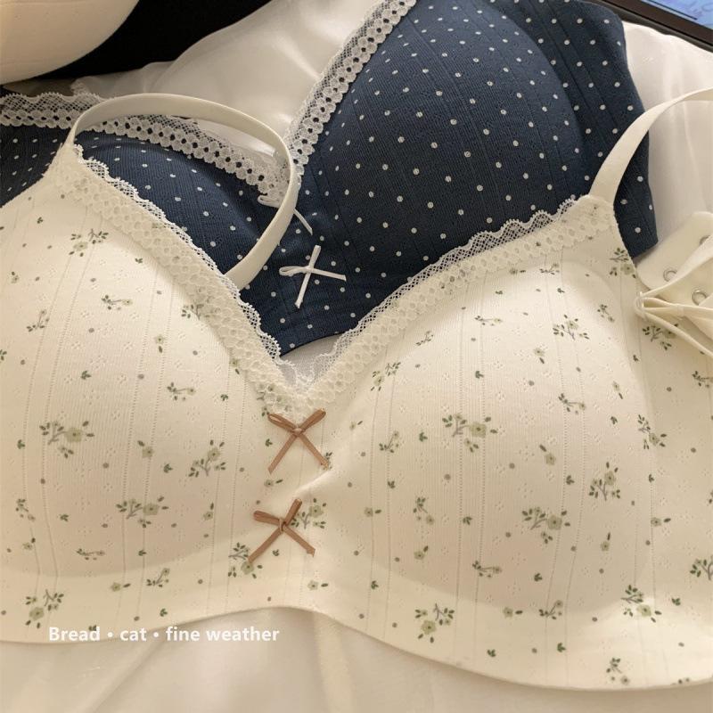 Gentle jacquard floral cream soufflé underwear women's lace edge girls' steel-rimless underwear small breasts gather bra