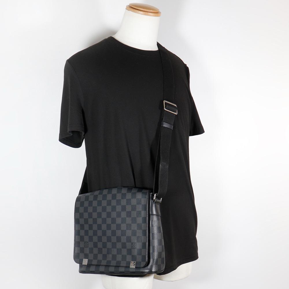 Louis Vuitton District PM Shoulder Bag N41028 Black Damier Grafitto Canvas Mens Used