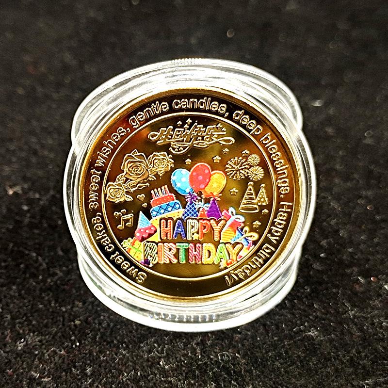 1 Stück Farbe Alles Gute zum Geburtstag Gedenkmünze Kreatives Geschenk Kuchen Goldmünze Silbermünze Lustige Exquisite Glücksmedaille Geschenk