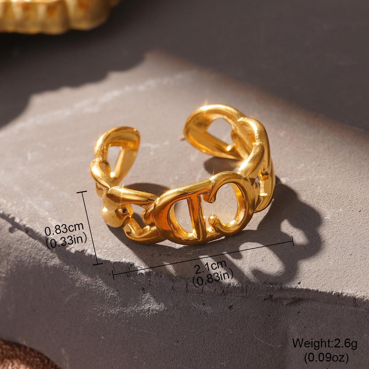 

Geometric titanium steel ring European and American fashion niche design sense advanced sense versatile stainless steel ear jewelry