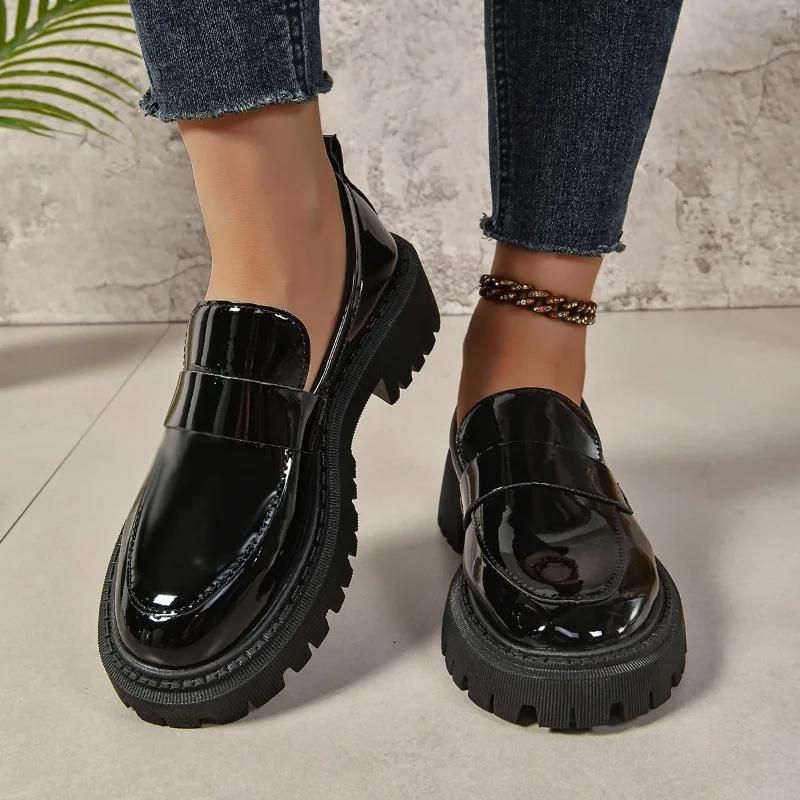 2025 Womens Leather Shoes Soft Sole Loafers Women Thick Soles Comfortable Slip on Single Shoe Plus Size