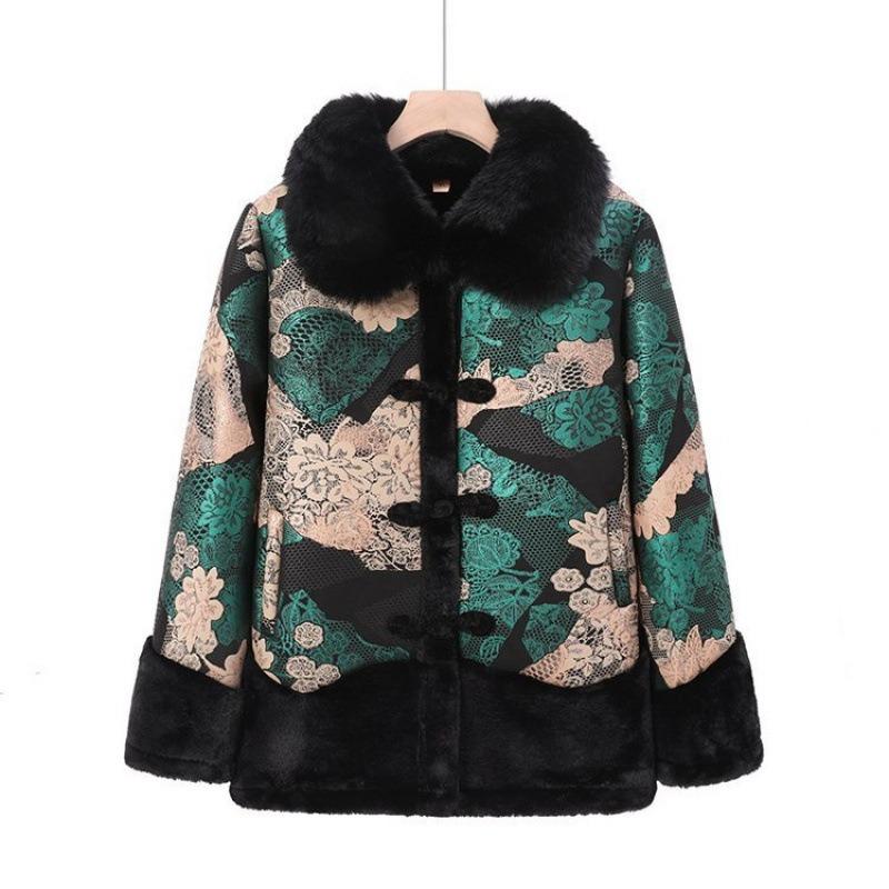 Middle aged grandmother winter coat women's fur integrated padded jacket winter plush collar padded jacket wide too clothes
