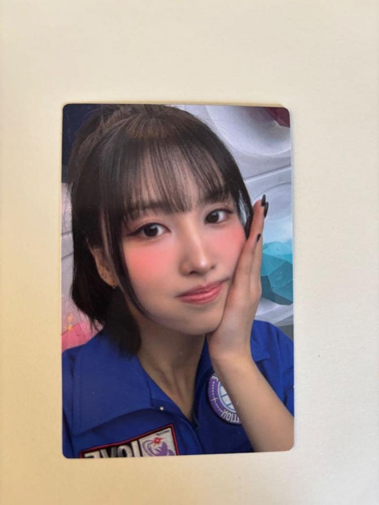 [USED] TWICE Momo Fan Meeting Korea Admission Bonus Trading Card