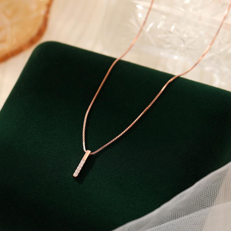 Koreanische Leichte Luxus Zirkon Anhänger Halskette: S925 Sterlingsilber Schlüsselbeinkette, Schlichtes Modedesign