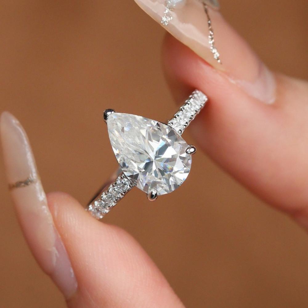 2Carat Oval Cut Moissanite Engagement Rings For Women   CopperWaterdrop Diamond Ring Wedding Bands Fine Jewelry Gift