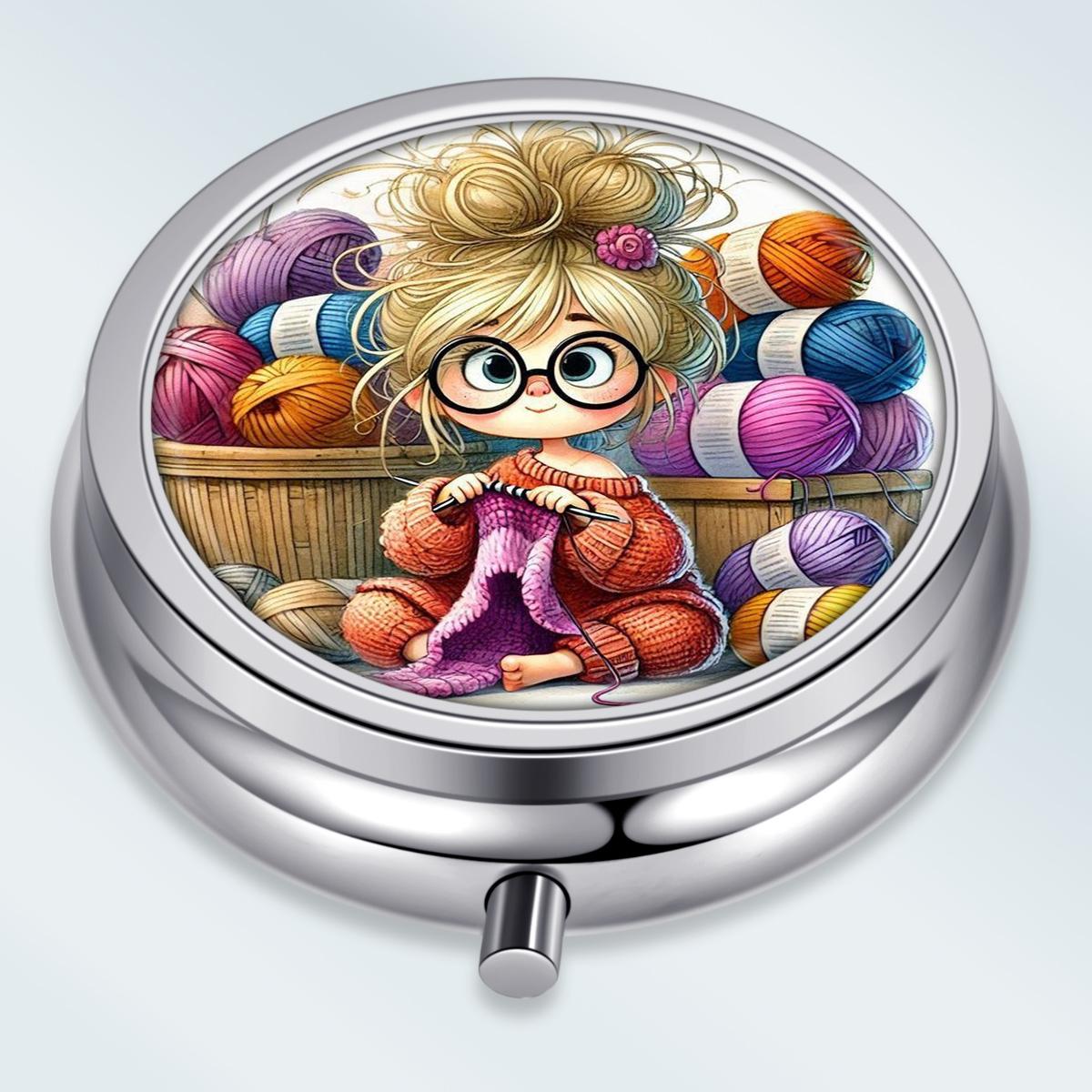 

Portable Pill Box with 3 Compartments, Mini Metal Medicine Organizer Case, Cute Printed Pill Container for Vitamins, Pills, Jewelry, Travel, Daily Use разноцветный