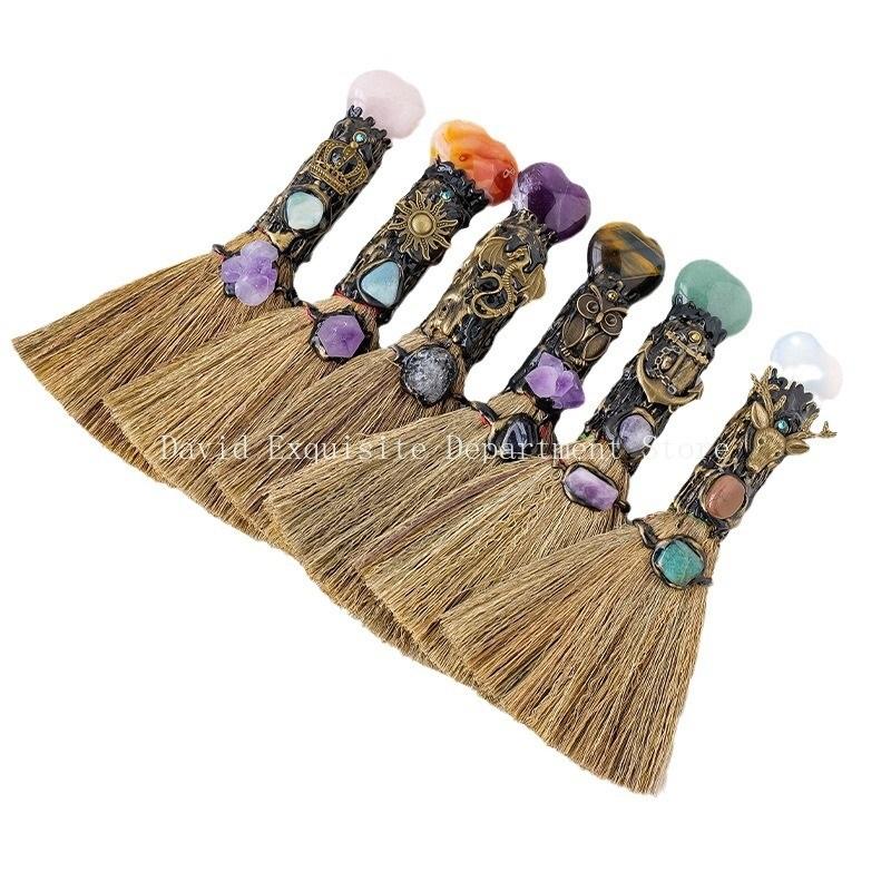 Natürlicher Kristallherzbesen, Magischer Besenstil, Geschenk für Hexe Heimdekoration