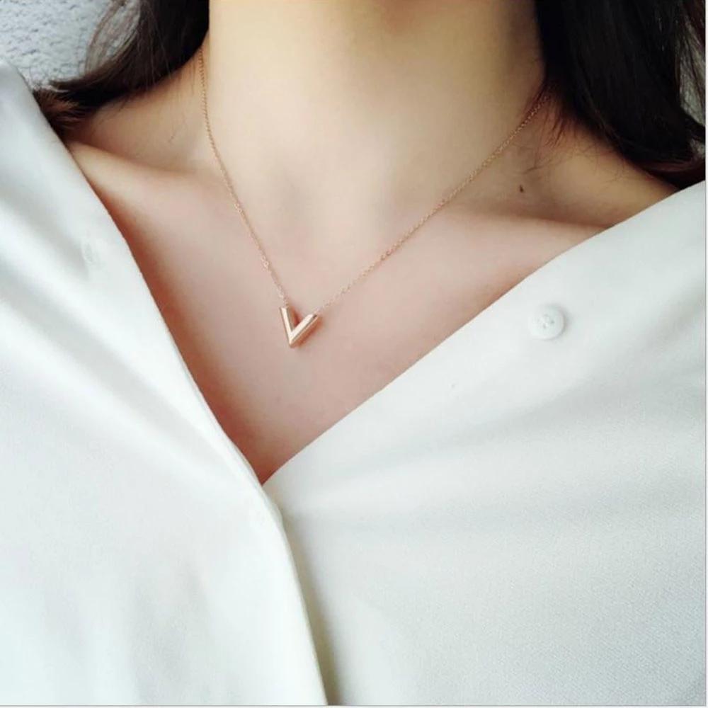 Mode Marke V Brief Anhänger Halskette Für Frau Edelstahl Frauen Halskette Luxus Schmuck Weibliche Kostüm Zubehör