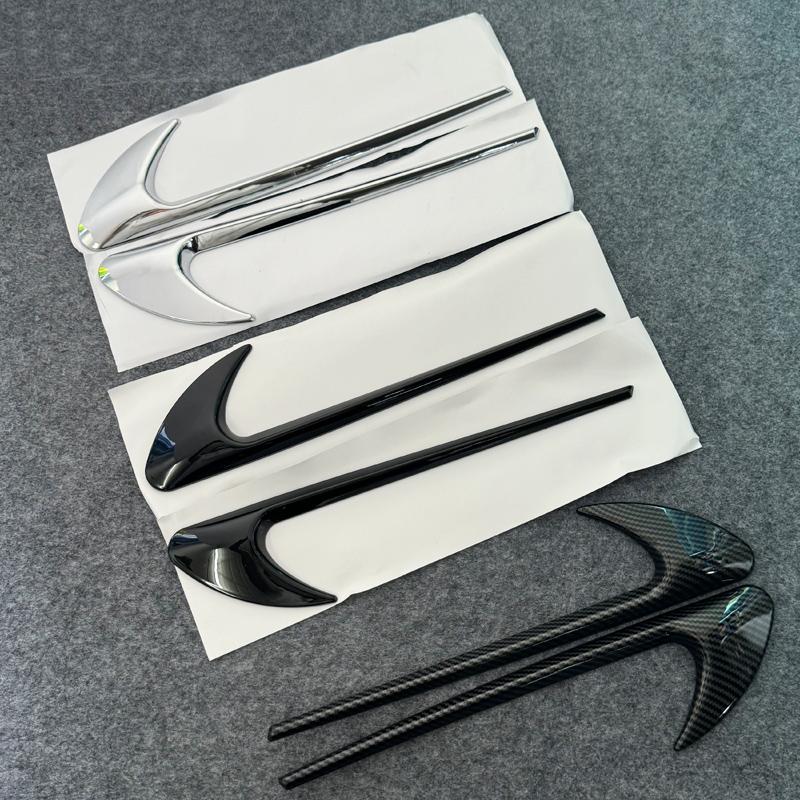 2Pcs Car Side Sticker Vent Fender Trim Emblem Blade Logo Trim For Mercedes O9 AMG V8 C200 C300 E300 E400 W213 C-Class W205 AMG YT9