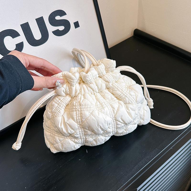 Fashion Korean Ins Pleated Cloud Tote Bag Women Solid Color Casual Simple Bubble Foo Bag Trend Soft Crossbody Bag Handbag