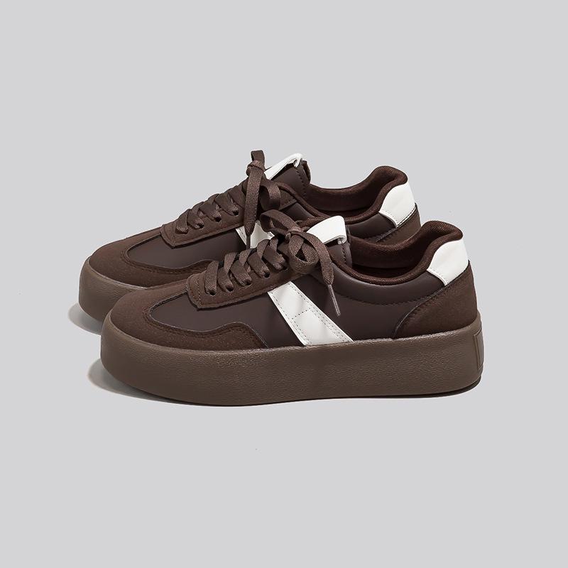 Autumn Retro German Trainer: Versatile White Casual Sneakers for Women F8862