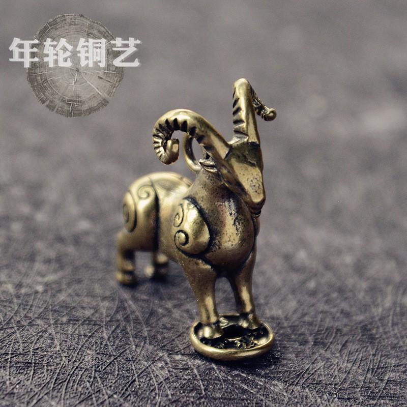 Solid Brass Lucky Goat Keychain With Coin-Stepping Design Ethnic Style Animal Charm Key Ring Accessory