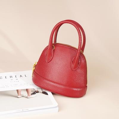 Bolsa Pequena Feminina Corrente Preta Primavera e Verão Uma Alça Transversal Bolsa Mini Concha Rosa Exquisita Versátil