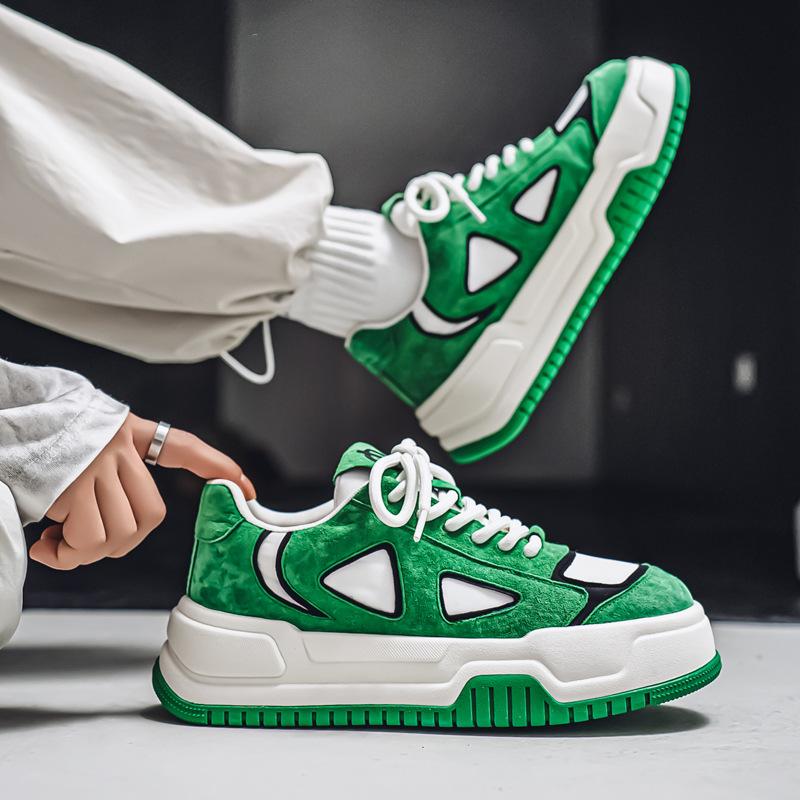 Atmungsaktive Low-Top-Board-Schuhe aus Anti-Veloursleder, verdickte Sohle, erhöhendes Werkzeug, Herrenschuhe Air Force No. 1 lässige kleine weiße Schuhe koreanische Version