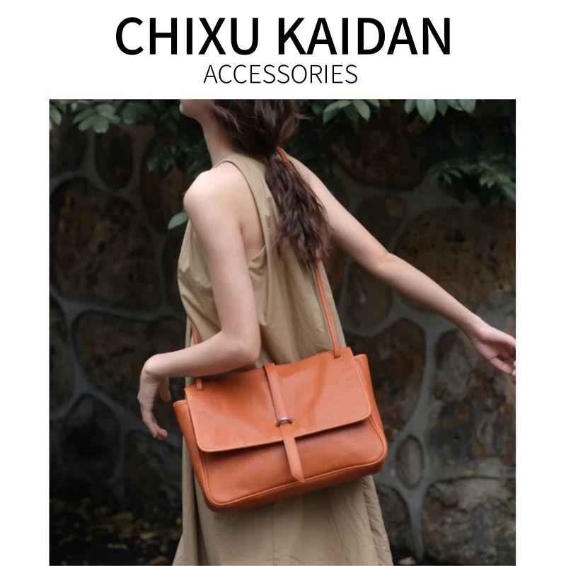 

Niche Style Retro Skeleton-Skin Messenger Bag for Women 2025 New Arrival Work Clothing Large Capacity Totes Genuine Leather Shoulder Messenger Bag Caramel