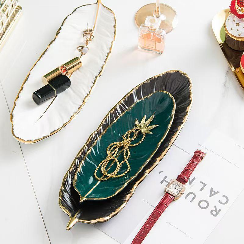 Nordische Keramik Vergoldete Schale Blatt Feder Form Obstkuchenplatte Schreibtisch Schmuck Kosmetik Organizer Wohnzimmer Tischdekoration
