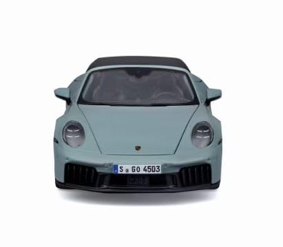 Maisto Porsche 911 Targa 4 GTS 1/18 Scale Special Edition Display Set with Display Base, Opening Doors, Hood, and Trunk, and Removable Roof