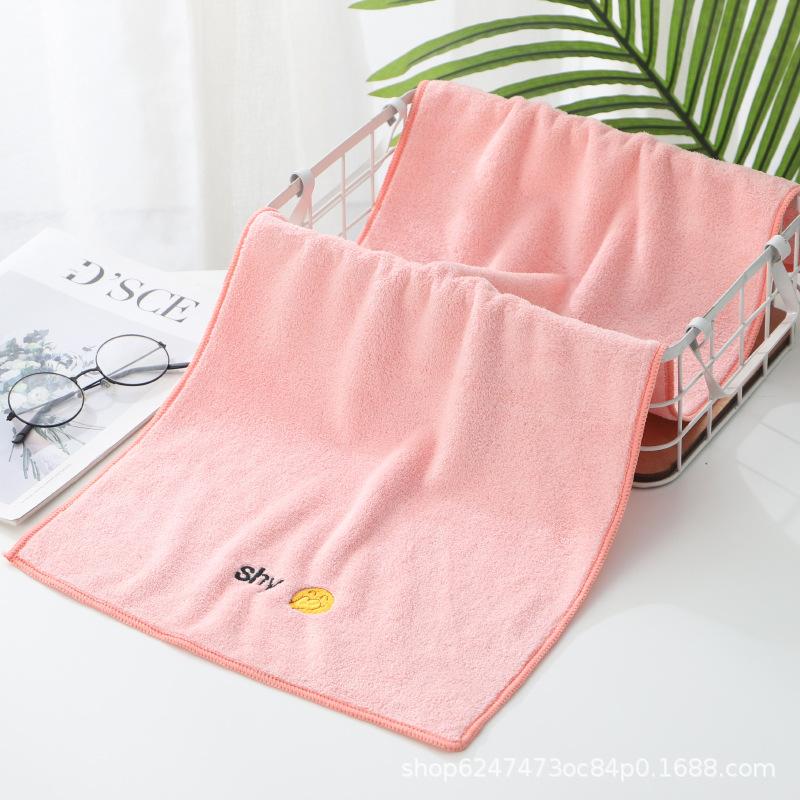 The towel is thick and soft for adults, and it absorbs water without shedding hair. It is better than pure cotton. Douyin is popular for