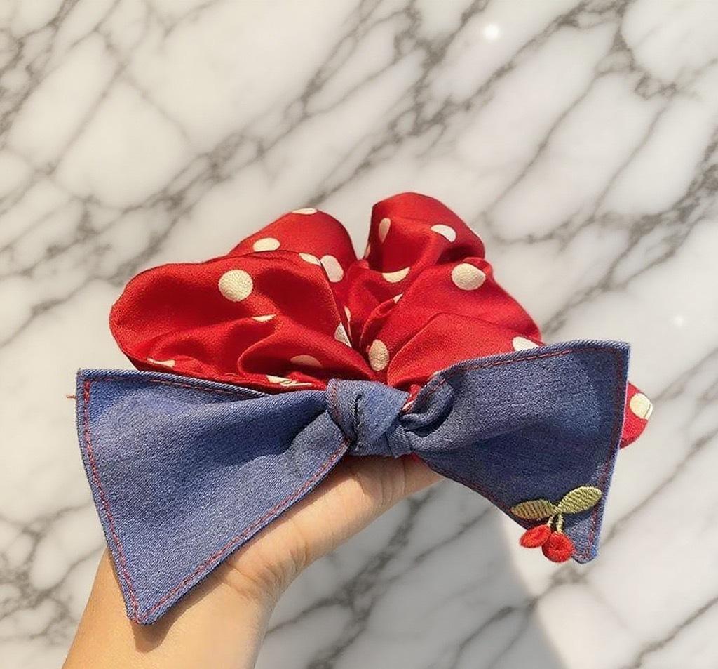 Korean Polka Dot Ribbon Scrunchie Clip - Trendy Hair Accessory for Girls