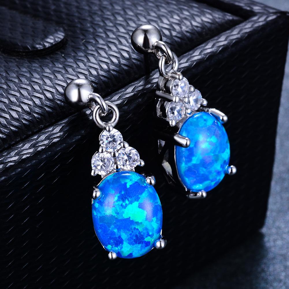 

Minimalist Style Oval Earrings for Women Fashionable and Eye Catching Small Earrings
